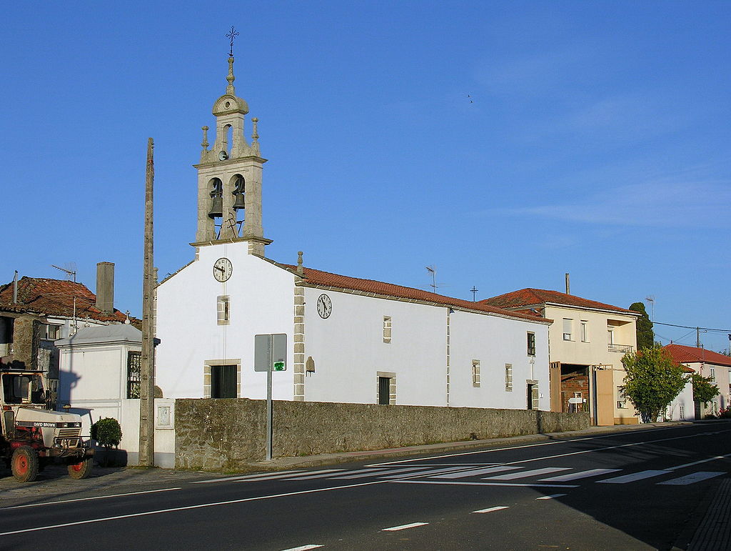 Turmuhrwerk Arzua, Pfarrkirche Boente Außenansicht