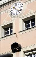 Fassadenuhrwerk Salzburg, St. Johanns-Spital Fassade